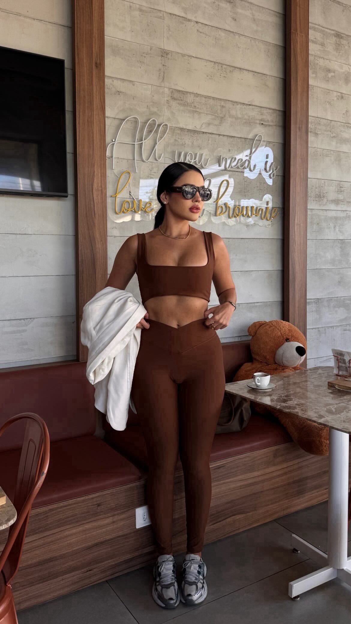 CONJUNTO CURVE MARROM